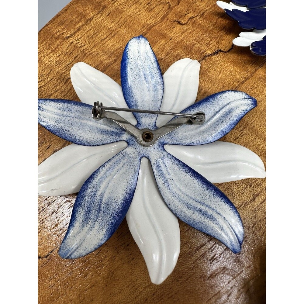 Red White & Blue Enamel Flower Pins Vintage Lot - Picture 9 of 16